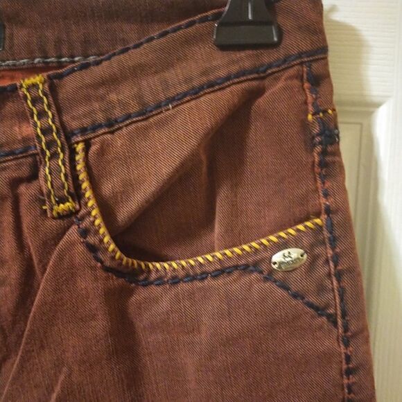 RNT 23 maroon button fly relaxed jeans with exaggerated stitching size 34 - Picture 3 of 11